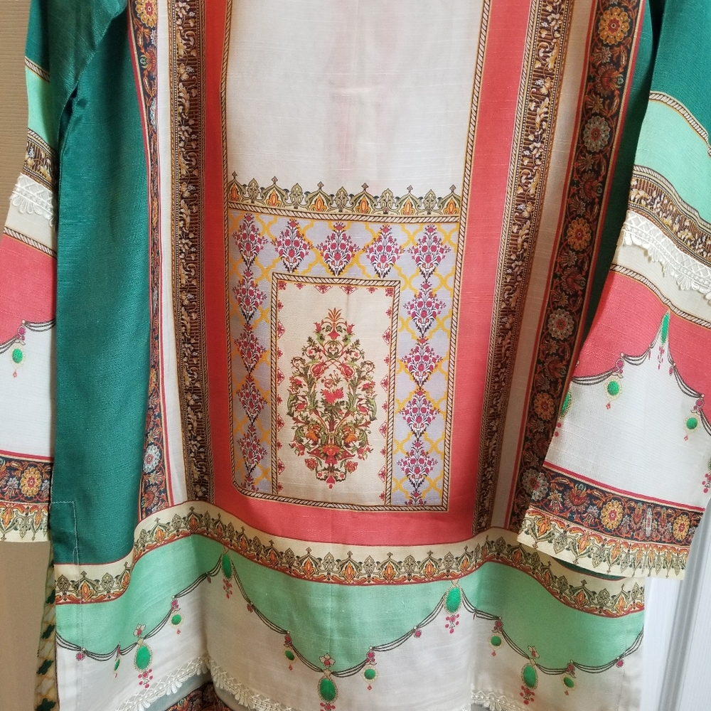 Tunic - Picture 3 of 8